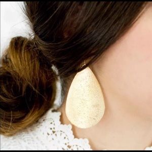 Gold Metal Teardrop Earrings